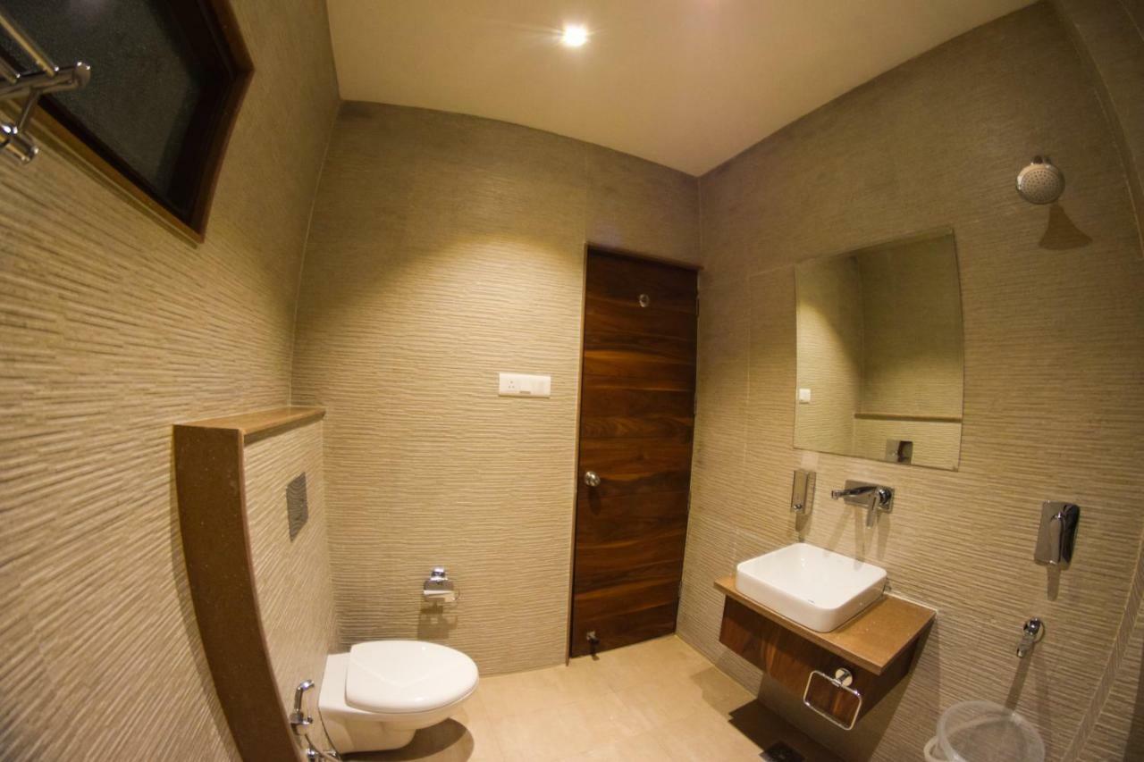 One Earth Gg Regency Hotel Amritsar Exterior photo
